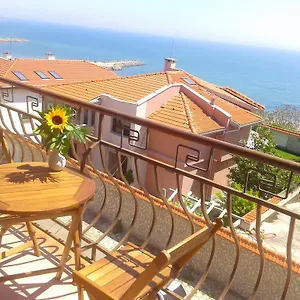 https://apartment-sea-view.varna-hotels.com